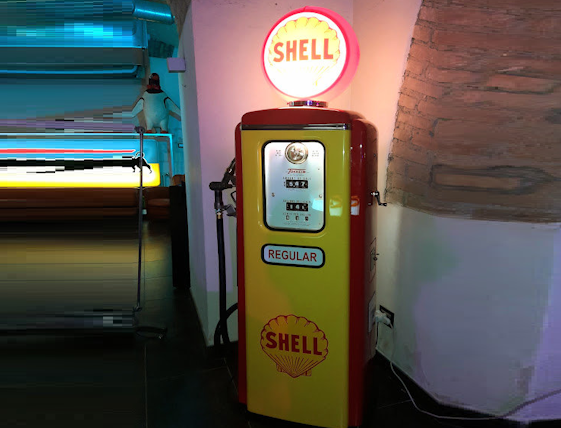 Pompa di benzina Shell